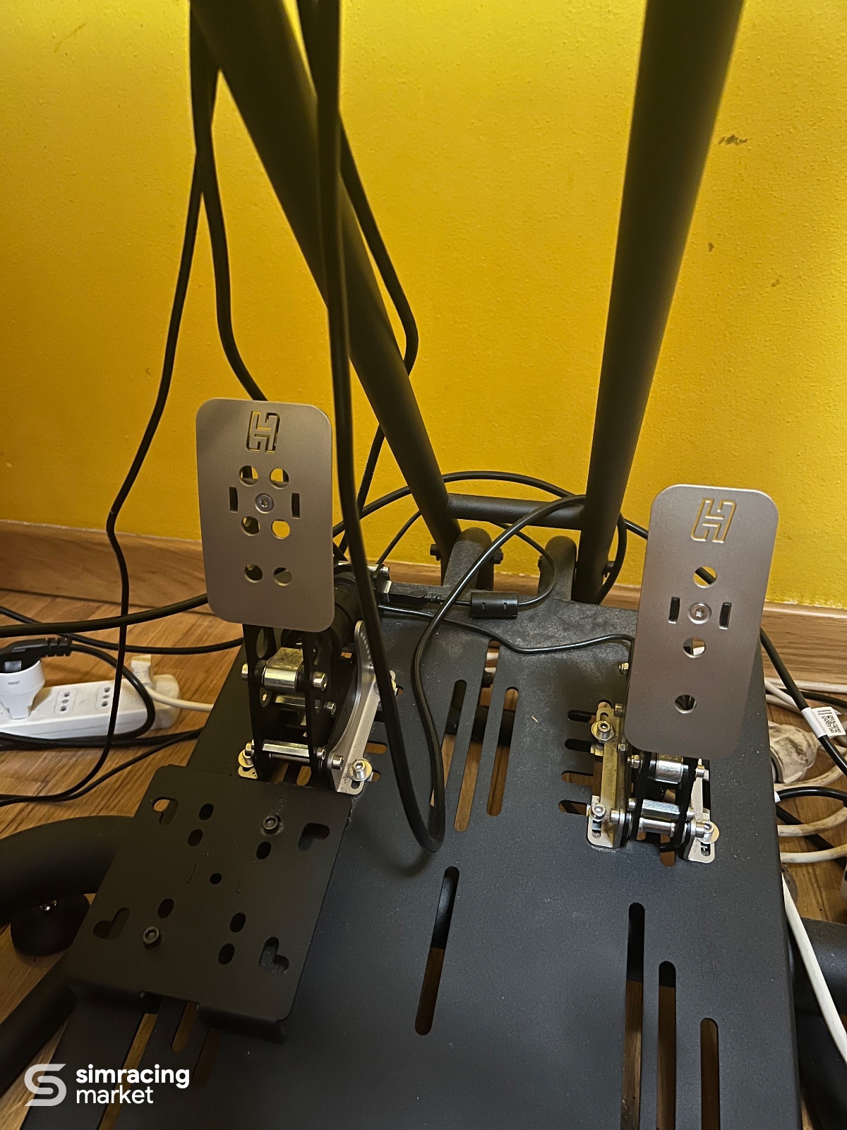SIMULATORE SIM RACING COMPLETO MOZA R12 V2 – HEUSINKVELD 4
